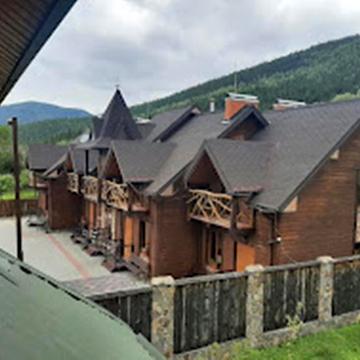 Івана Франка вул., 1