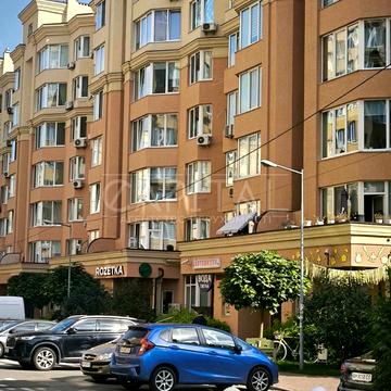 Андрія Малишка вул. (Льва Толстого), 102