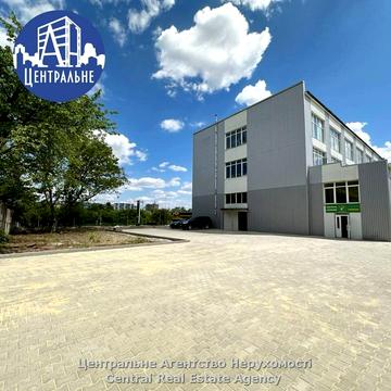Комунальників вул., 2