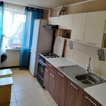 Сдам квартиру Коммунар, метро