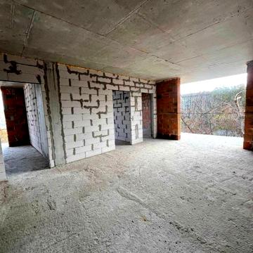 Степана Бандери вул., 12б