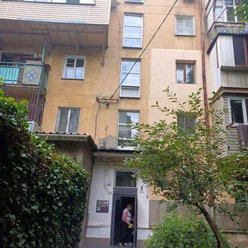Продам 2х комнатную. Варненская/ 100 школа