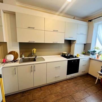 Продаж 3-х кімнатної квартири в м.Обухів по вул.Миру