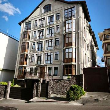 Продаж 2-во кімнатної квартири на Подолі