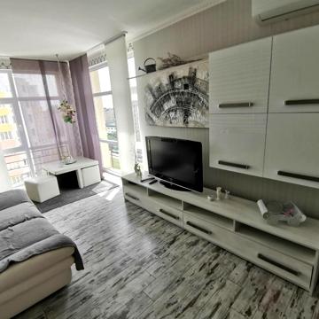 Червоної Калини просп., 72