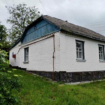 Продам будинок в місті Фастів.