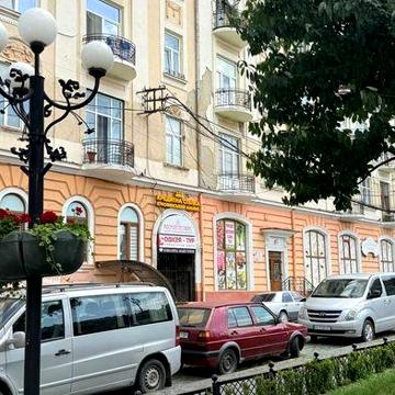 Продаж 2-х кімнатної квартири на площі Філармонії