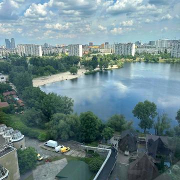 Юрія Шумського вул., 5