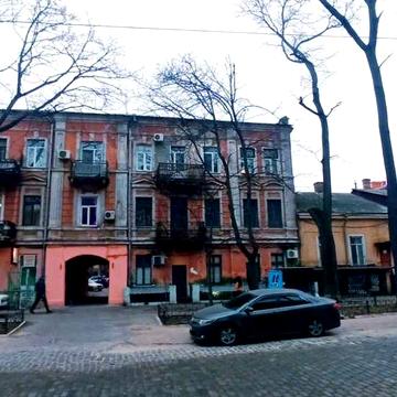 Пятикімнатна квартира на вул.Коблевска