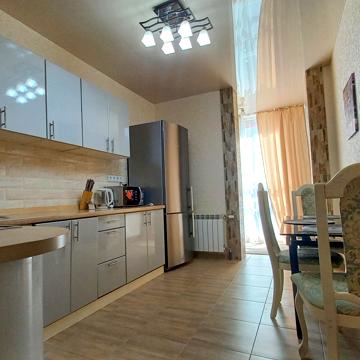 Миколи Гулака вул., 4