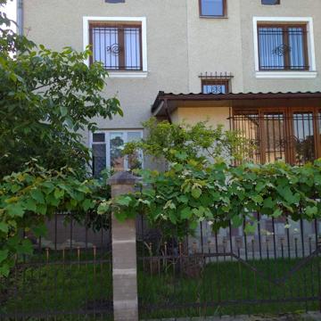 Тараса Шевченка вул., 29