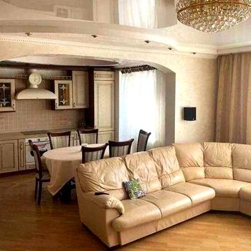 Продаж 3К квартири Срібнокільська 1, м. Позняки