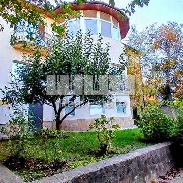 Нечуя-Левицького вул., 23