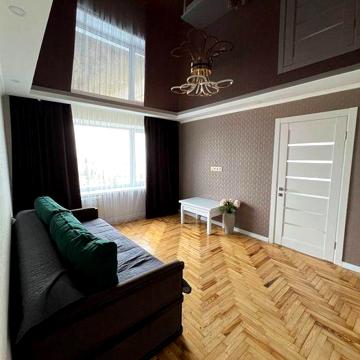 Продажа 3х-комг.кв. по ул. Запорожского казачества с хорошим ремонтом