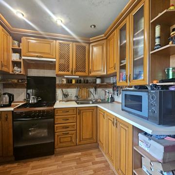 Розвадовського вул., 11-13