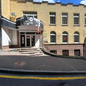 Громадянська вул., 5