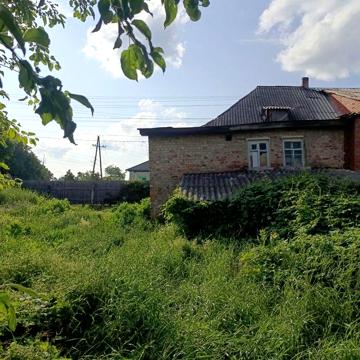 Продам половину будинку