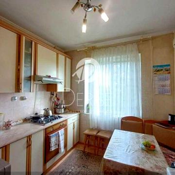 #6208  2К-Продаж квартири Харківська Дарницький р-н