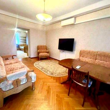 Продаж 2-х кімнатної кварти Пилипа Орлика 9 метро Арсенальна