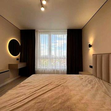 Однокімнатна з кухнею-студією з видом на гори