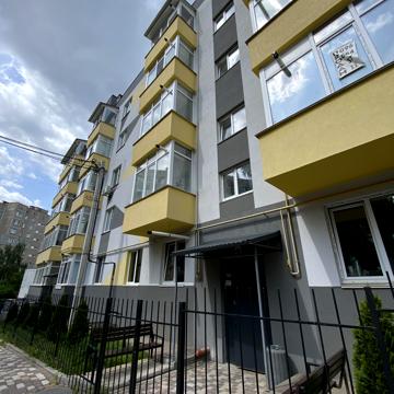 Польова вул., 8
