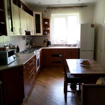 Червоної Калини просп., 10
