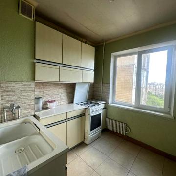Академіка Корольова вул., 74а