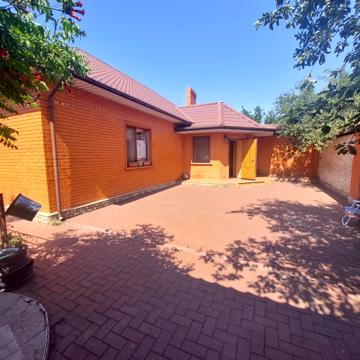 Ясна Поляна вул., 28