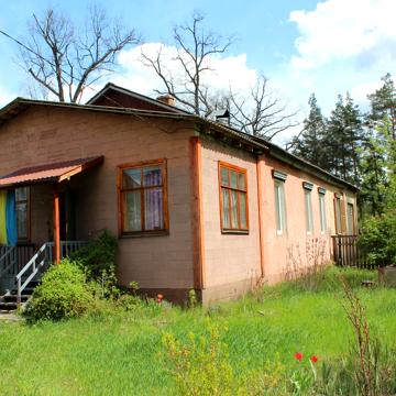 Амосова, 46-В