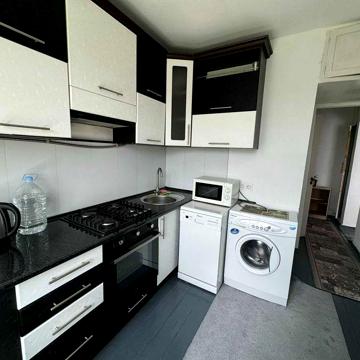 Продам 1 кімнатну квартиру