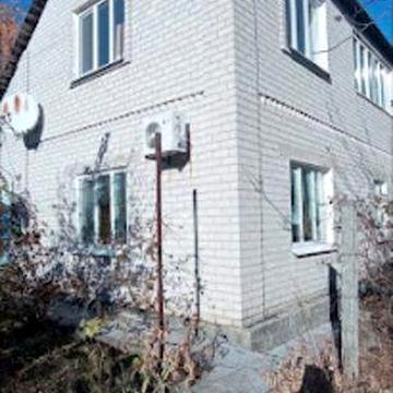 Продам двухэтажный дом на берегу Искровского водохранилища.Сосны