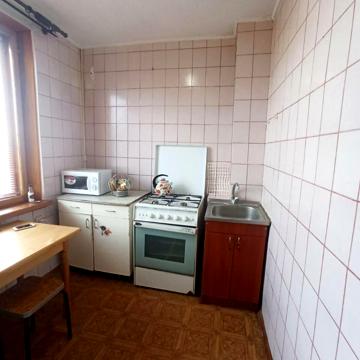 Нескорених вул. (Героїв Праці), 4г