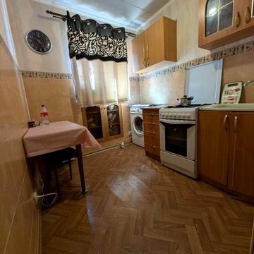 Квартира на Праці