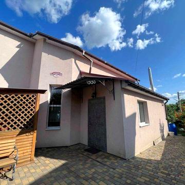 Продається будинок на Старому місті