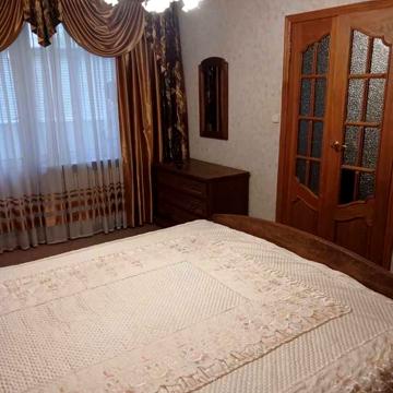 Героїв Харкова просп. (Московський), 250в