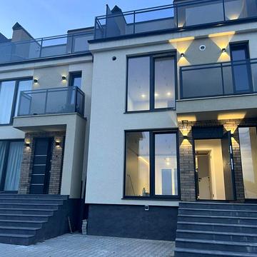 Продаж Таунхаус з меблями/на початку дослідноі  станціі/Довженко