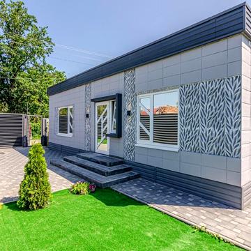 Центральна вул., 1