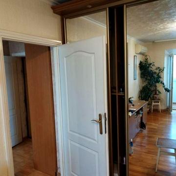 Продаж 1к квартири 42 м2,Єфремова 25 ( Уборевича),метро"Академмістечко