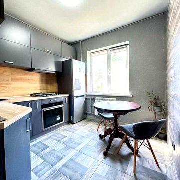 Продаж 2-кімнатної квартири вул. Харківська (р-н СКД)