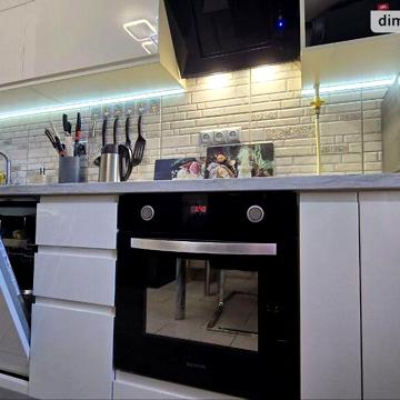 Продаж 4к Квартира Озерна вулиця