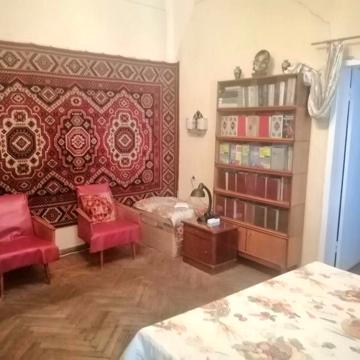 Сдам 2комн квартиру в центре Пассаж  ул..Грушевского ул.Шевченко