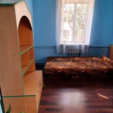 Продаж 4к Дім Геологів вулиця