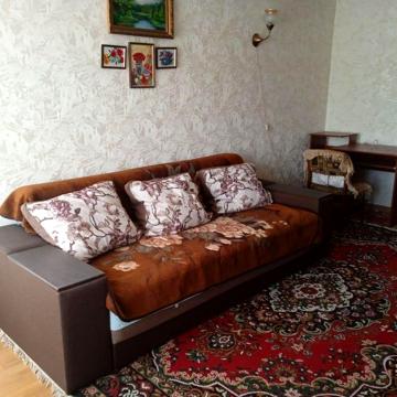 Сдаю 2 к/к 5/9 на площади победы