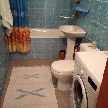 Продається 2 х кімнатна квартира