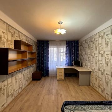 Жуля Верна бульв. (Ромена Роллана), 6
