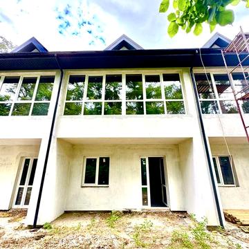 Продам таунхауз в Соснівці, м-н Лісовий