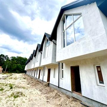 Продам таунхауз в Соснівці, м-н Лісовий