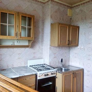 Продам 1 кімнатну квартиру в центрі  Чугуїва