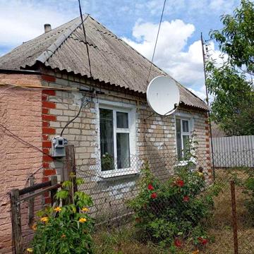 Продам будинок в Золочеві, доглянутий, р-н залізничного переїзду
