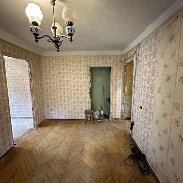 Продам 2 кімнатну квартиру за низькою ціною, зручне поанування. Торг!